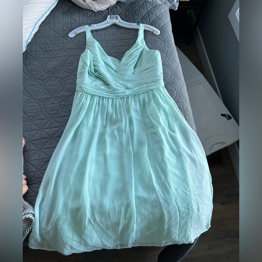 Size 8 David’s Bridal Dress Mint